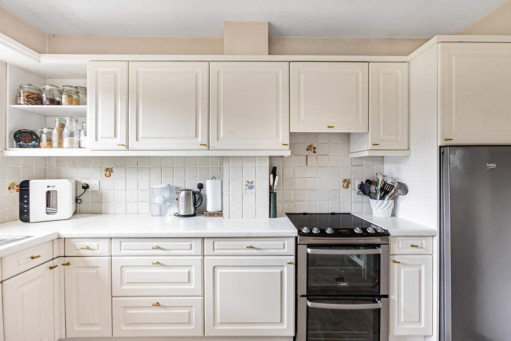 Additional image 5 of Collens Road, Harpenden, AL5
