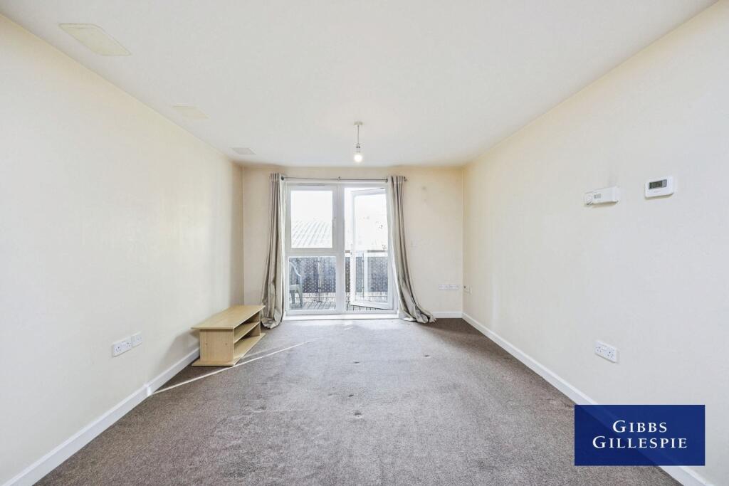 Apartment in Watford, Cassio Metro, Holywell Estate - View 4