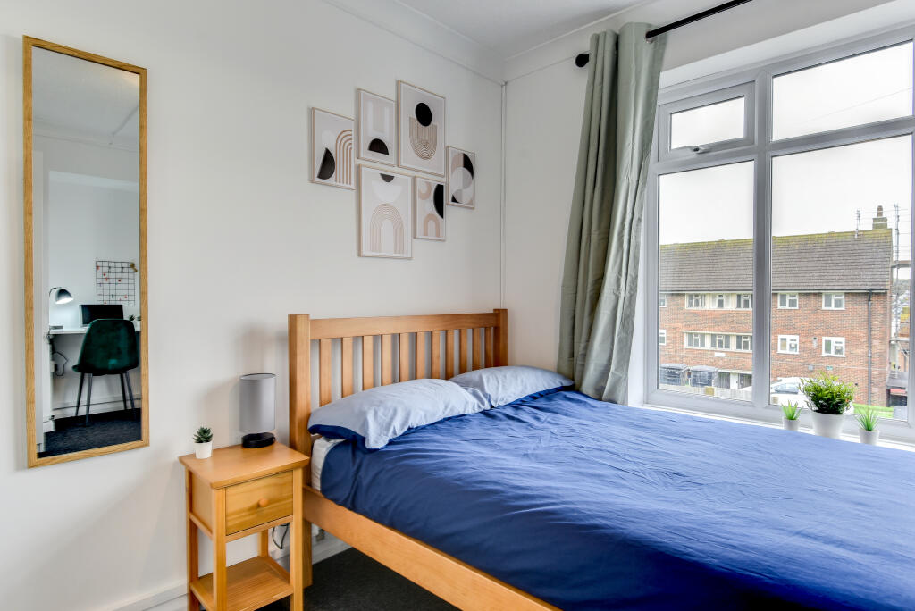 The Crestway, Brighton, BN1 photo 4