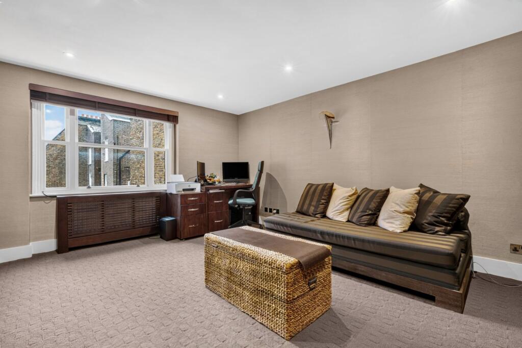 Apartment in London, Royal Borough of Kensington and Chelsea - View 3