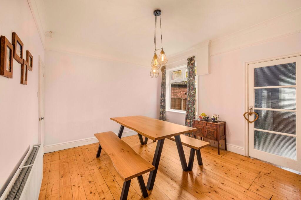 Brien Avenue, Altrincham photo 2