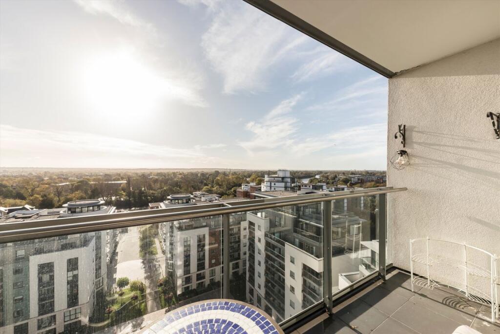 Apartment in Twickenham - View 4