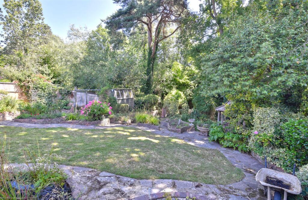 Orchard Road, St. Michaels, Tenterden photo 3