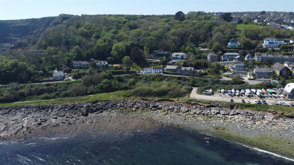 2-bed semi-detached on Fore Street, Newlyn, Penzance, £350,000