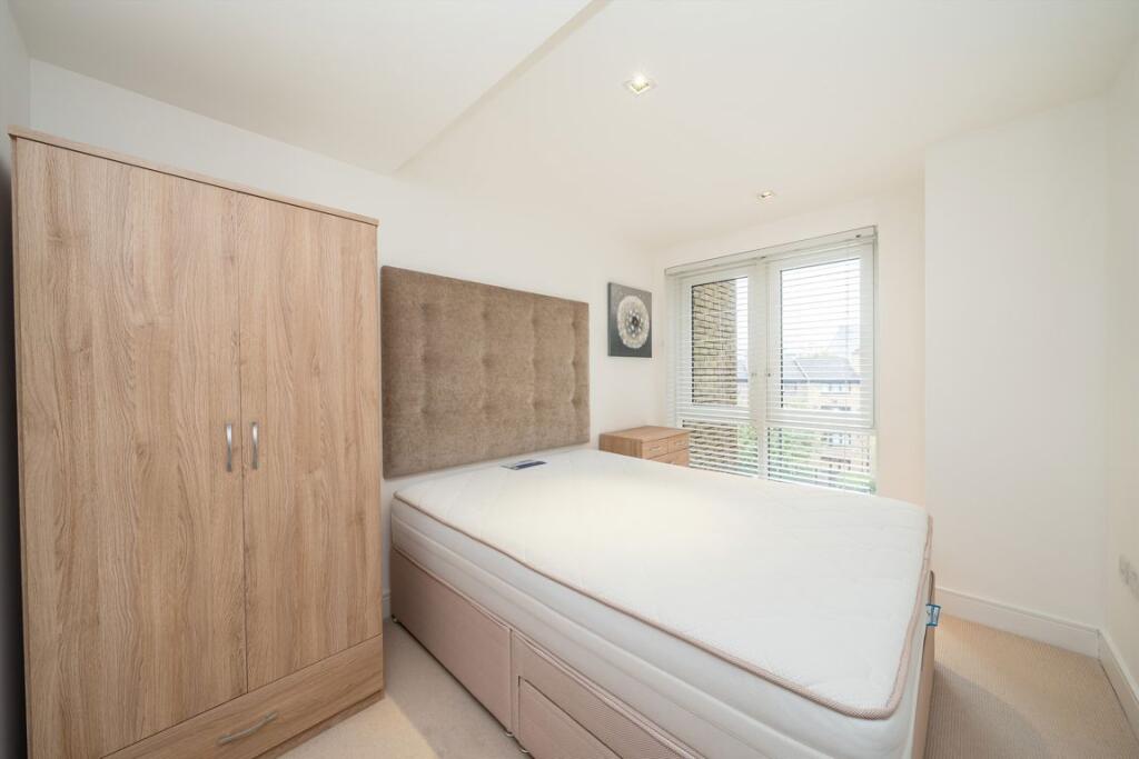 Apartment in Twickenham - View 5