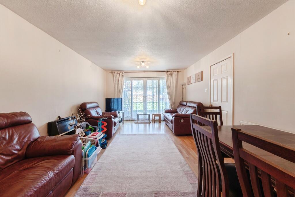 Englewood Drive, BIRMINGHAM photo 4