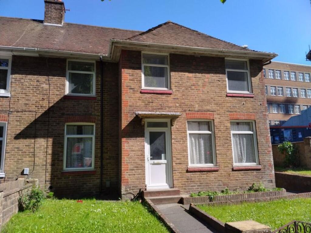 4 bedroom terraced house for rent