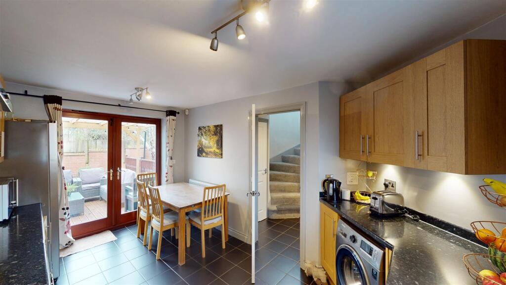 House in Milton Keynes, Westcroft, Shenley Brook End - More