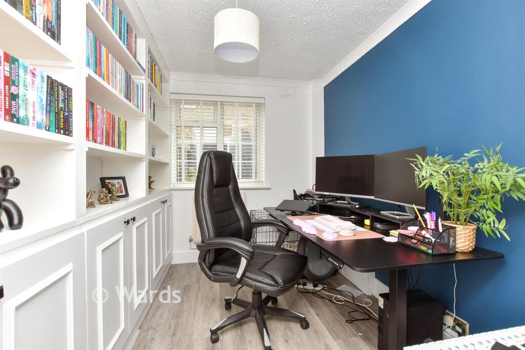 House in Strood, Medway - View 4