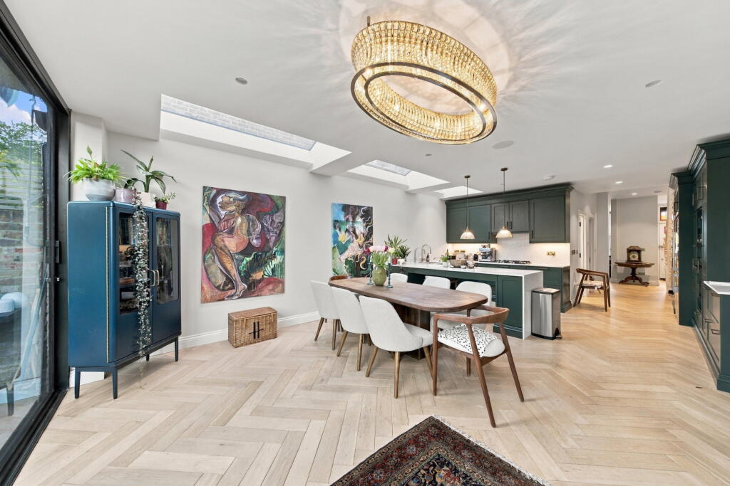 House in London - View 5