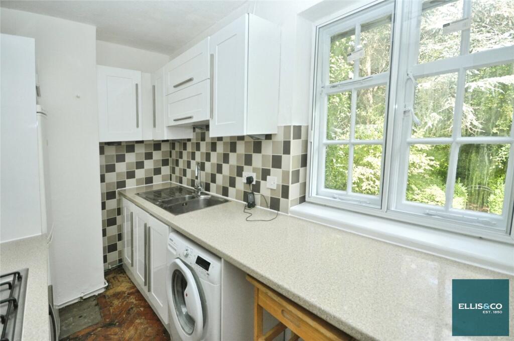 Apartment in London - More
