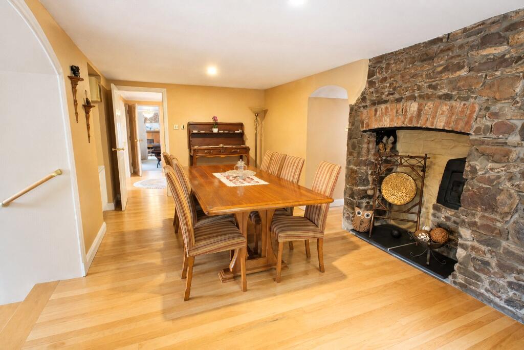House in Exeter - View 5