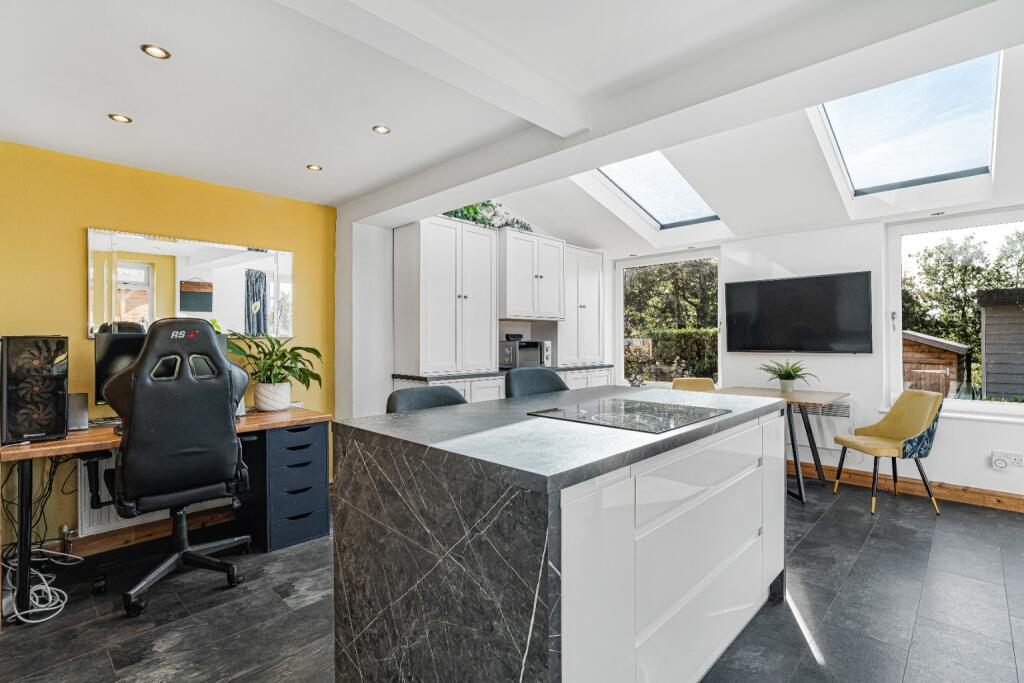 House in Wakefield, West Yorkshire - More
