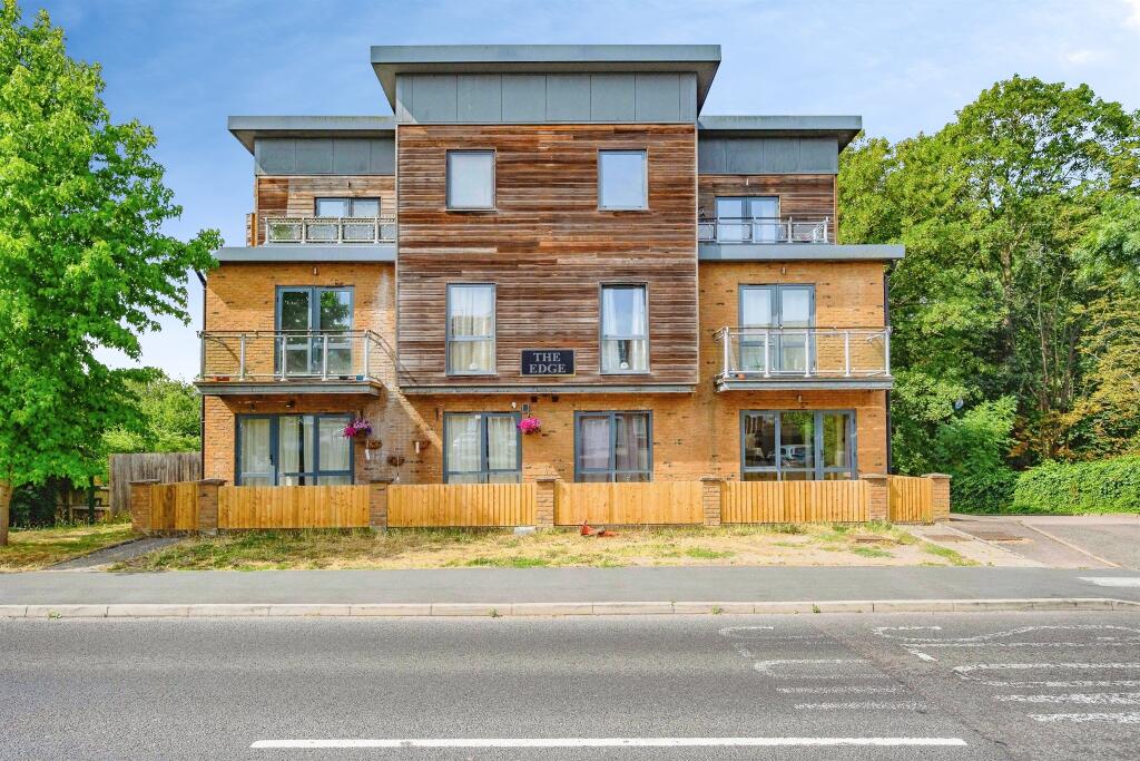 Main image of property: Lawn Lane, Hemel Hempstead