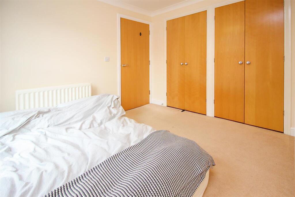 Apartment in Canterbury - View 5