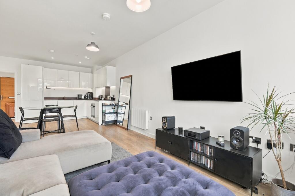 Apartment in Chelmsford - View 5