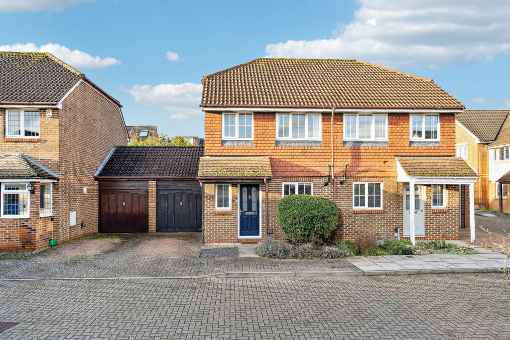 3-bed semi-detached on Thompson Way, Mill End, Rickmansworth, WD3, £565,000