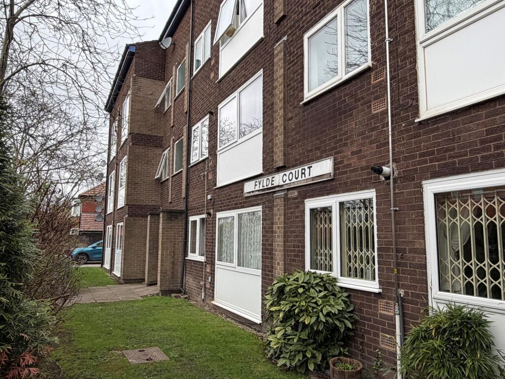 2-bed flat on Highfield Road, Stretford, M32, £185,000