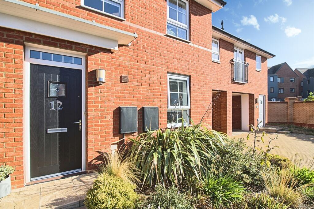 3-bed terraced on Martina Close, Fairfields, MILTON KEYNES, £360,000