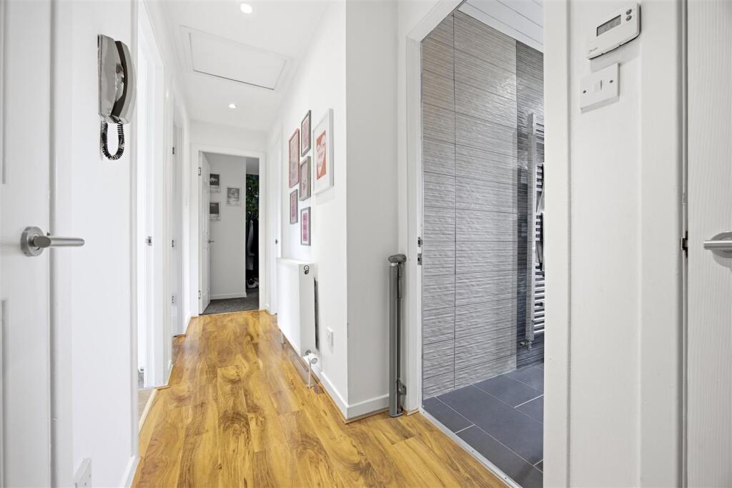 Apartment in Glasgow - View 3