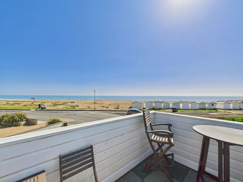 Beach Road, Shoreham by Sea photo 5