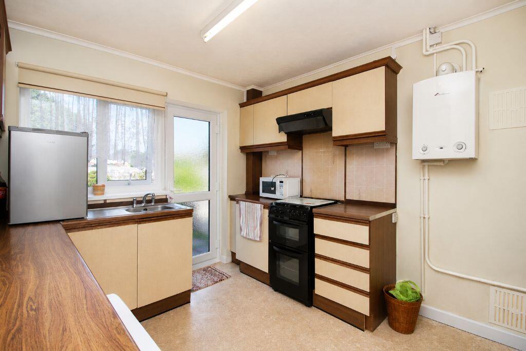 House in Cardiff, Llantrisant - View 4