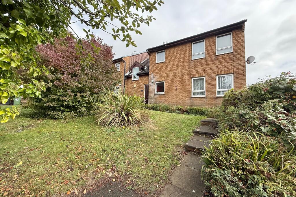 Studio flat on Diligence Close, Bursledon, £99,500