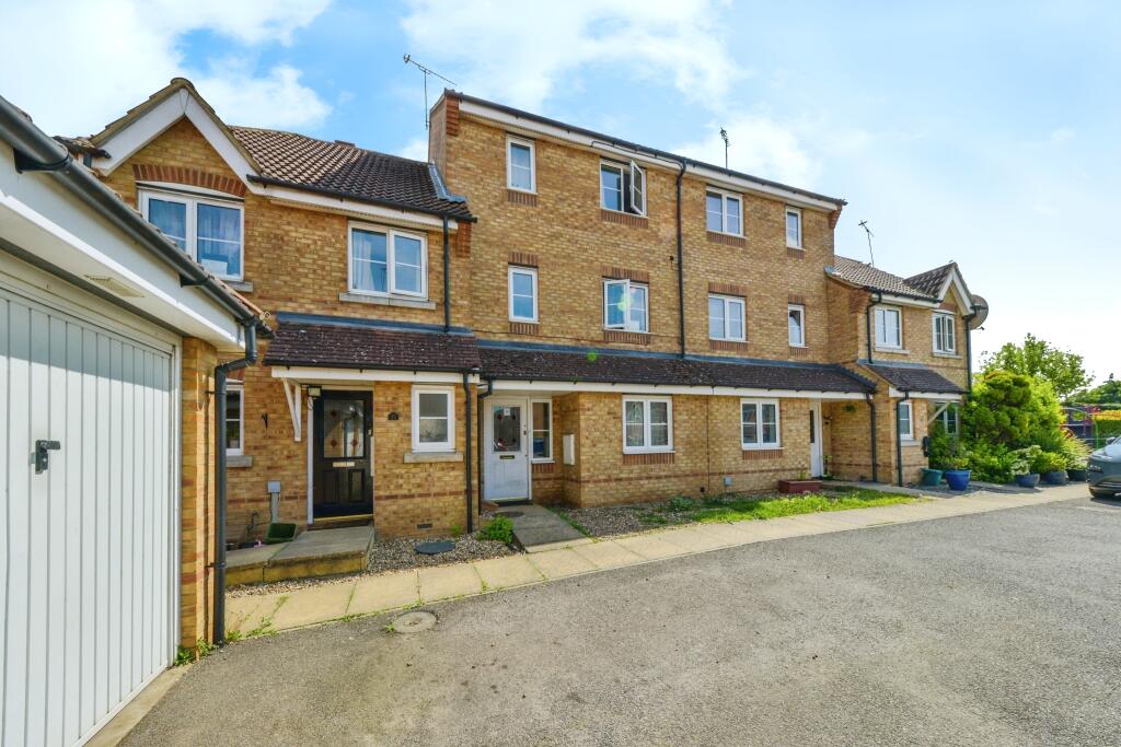 Main image of property: Gorseway, Hatfield, AL10