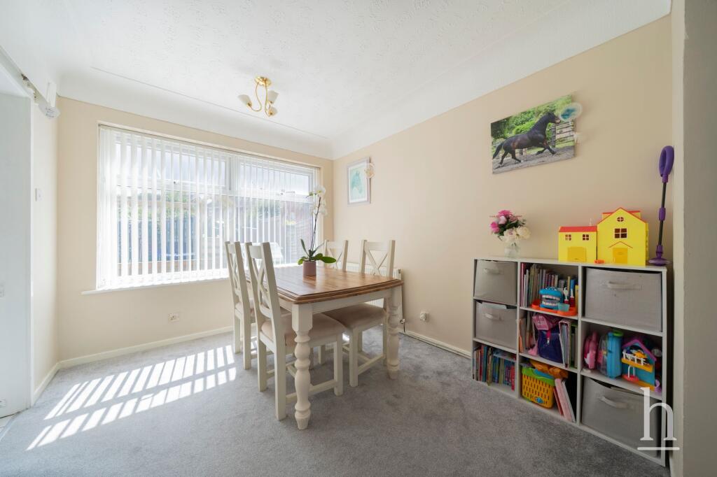 Pembroke Avenue, Wirral, CH46 - View 3