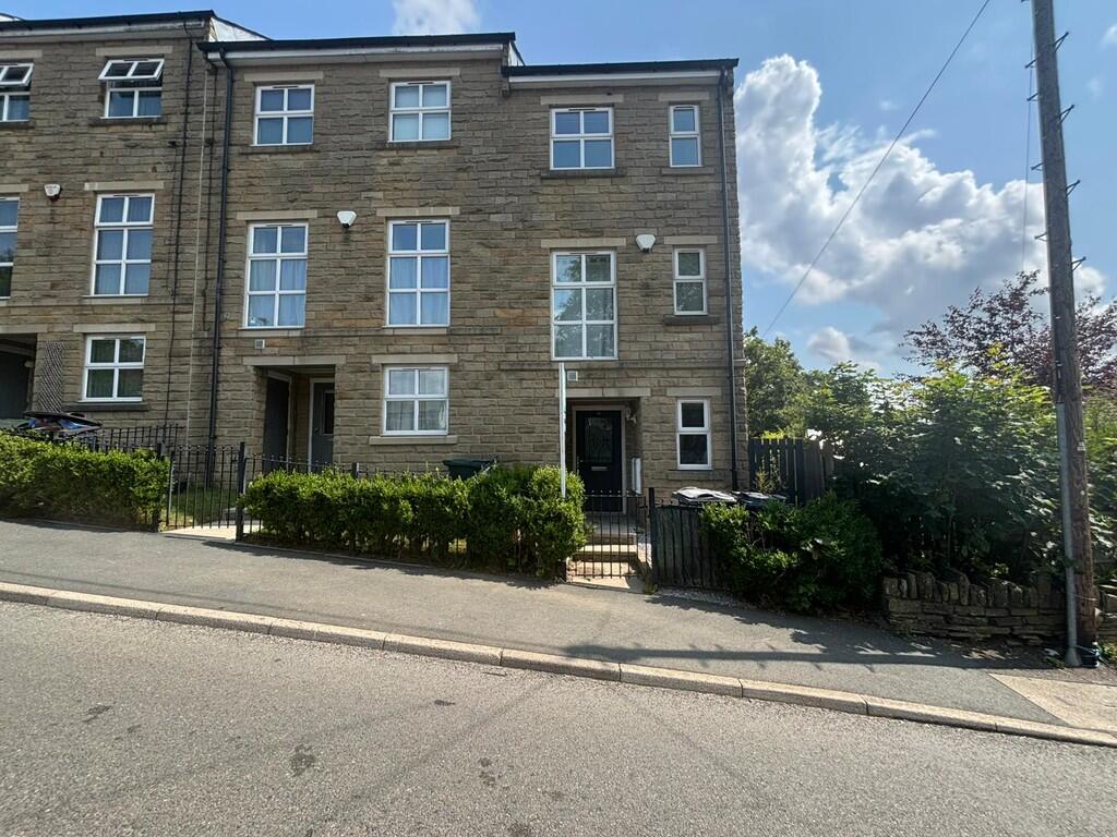 3-bed house on James Street, Thornton, Bradford, £180,000