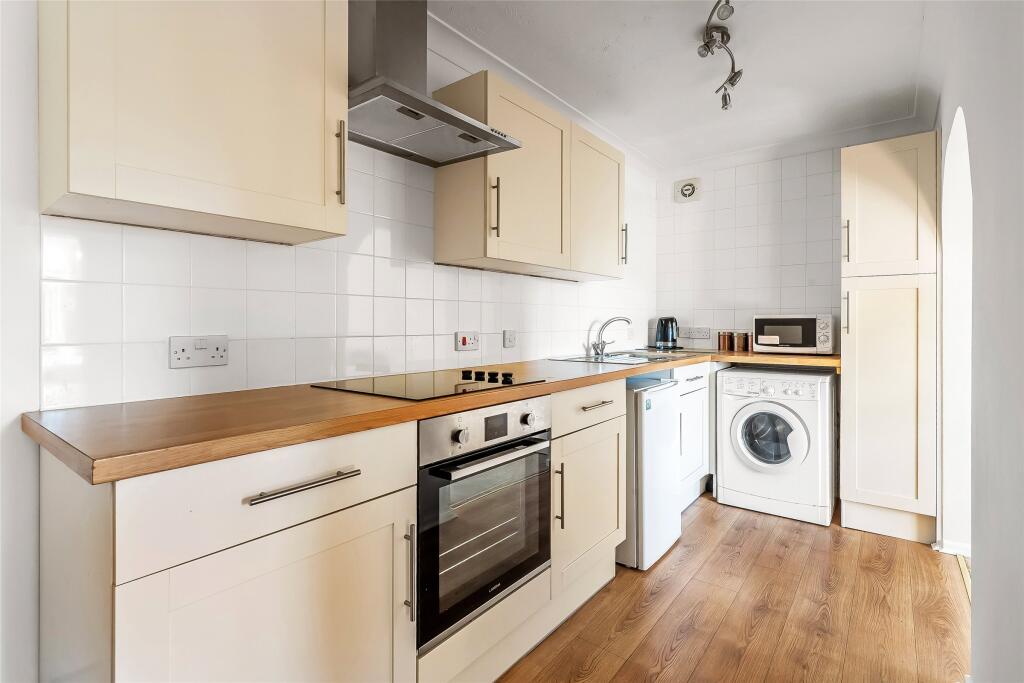 Canterbury Court, Station Road, Dorking, Surrey, RH4 photo 3