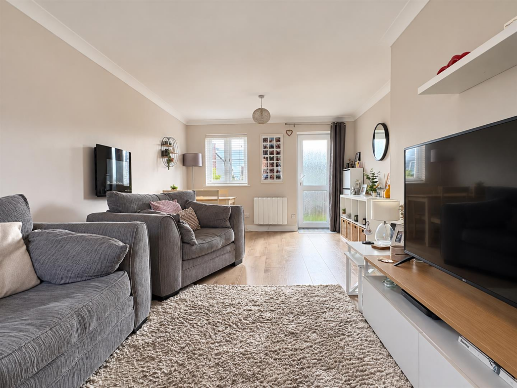 Apartment in Chelmsford - View 2