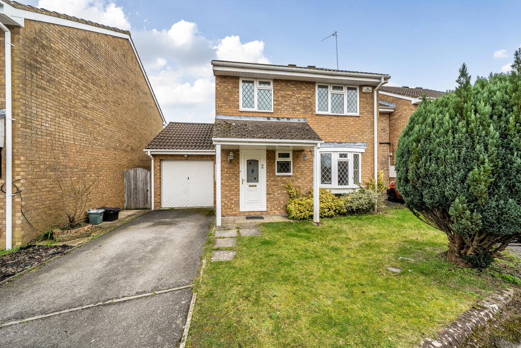 Main image of property: 8 Kingscote Close, Nine Elms, Swindon, SN5 5UP