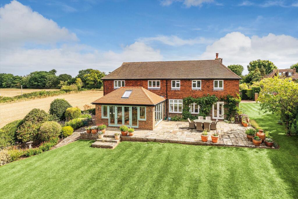 Dedswell Drive, West Clandon, Guildford, Surrey, GU4 photo 4