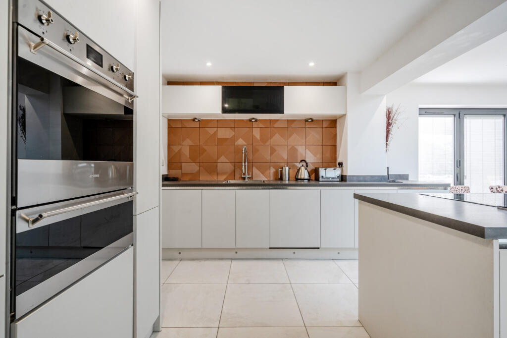 House in Hemel Hempstead - View 3