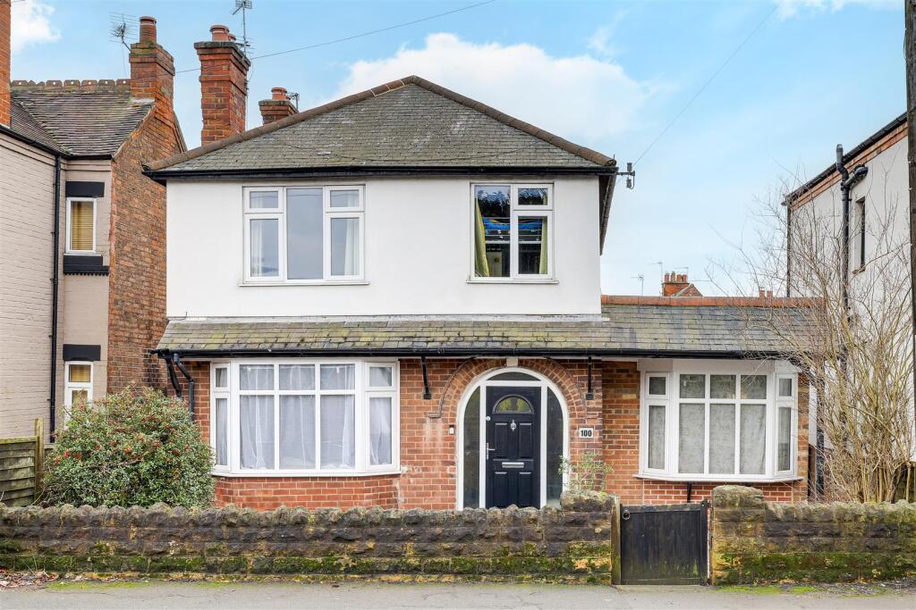 Main image of property: Main Road, Gedling, Nottinghamshire, NG4 3HE