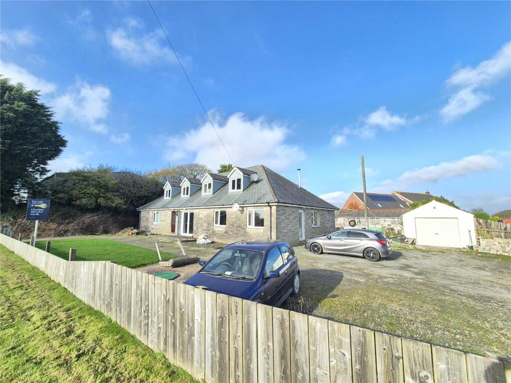 4-bed detached on Stibb Cross, Stibb Cross, £500,000