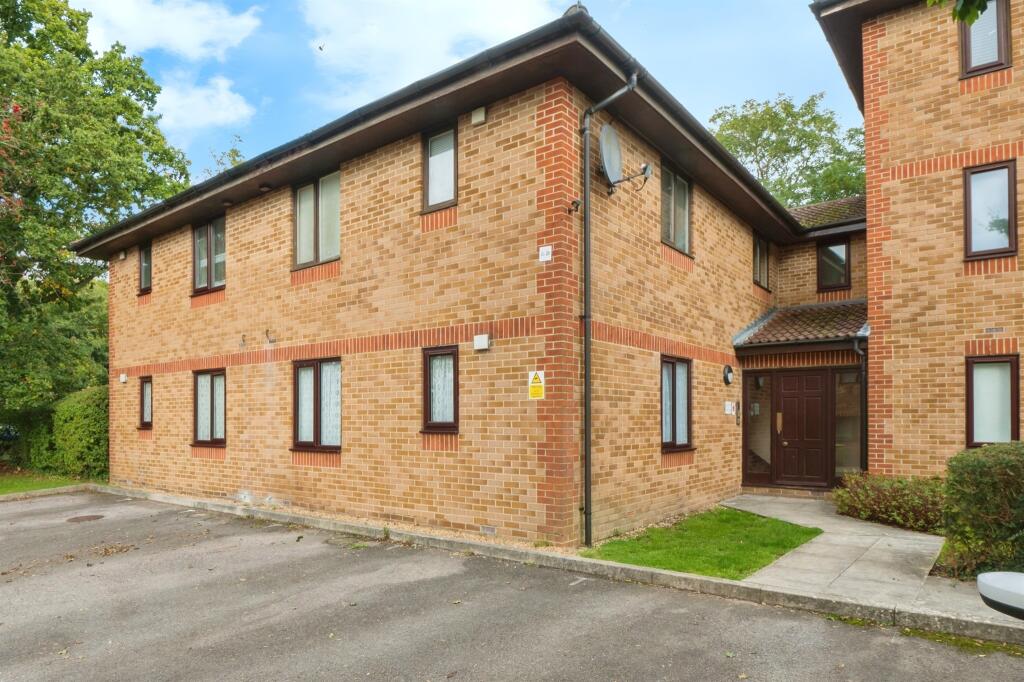 Main image of property: Kern Close, Southampton