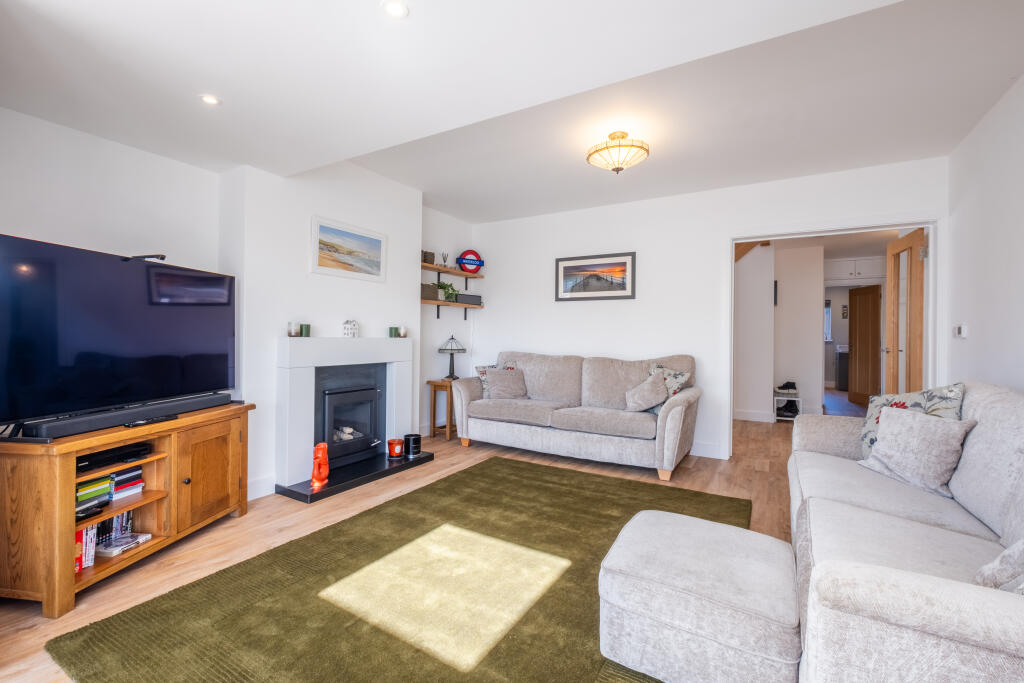 Bay Crescent, Swanage photo 4