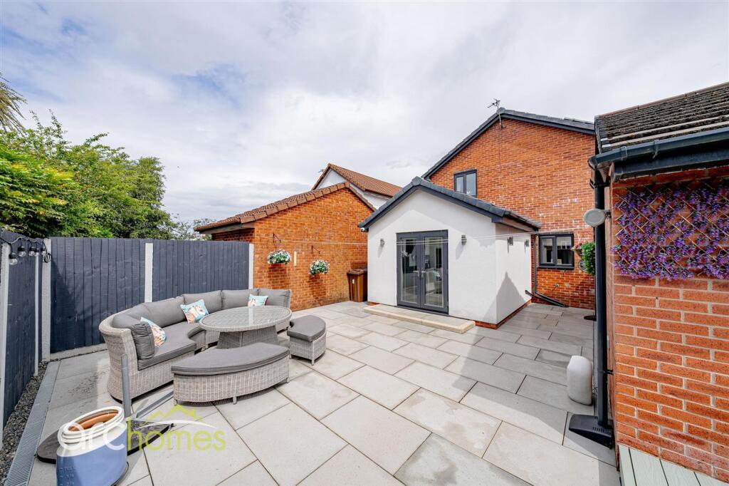 Cropton Way, Hindley, WN2 photo 4
