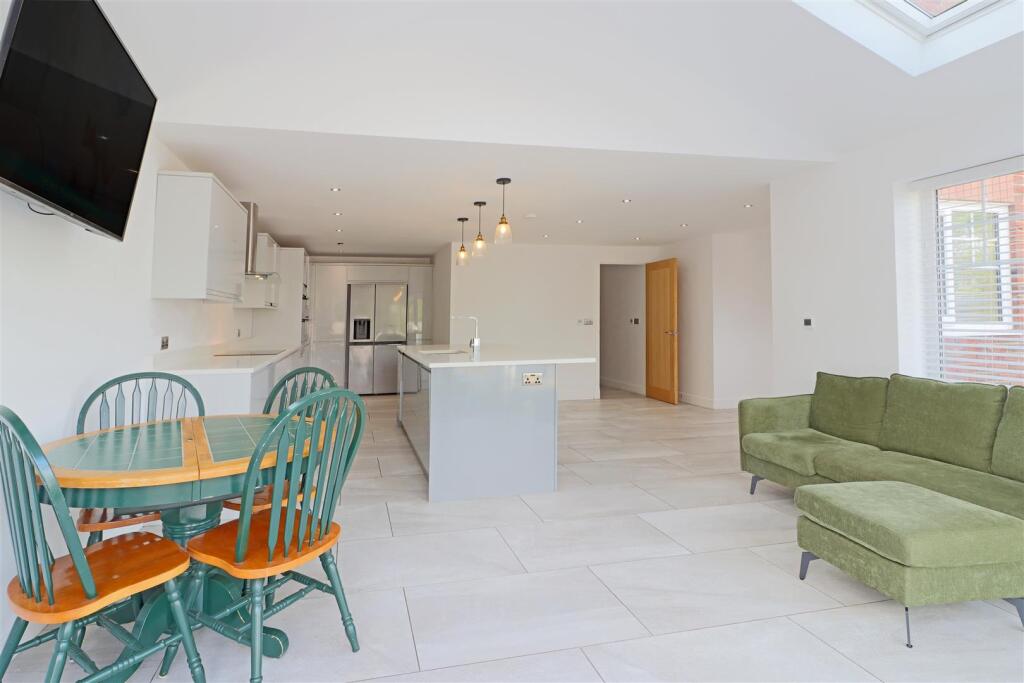 House in Newcastle upon Tyne - View 2