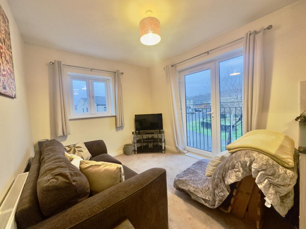 Apartment in Newport - View 4