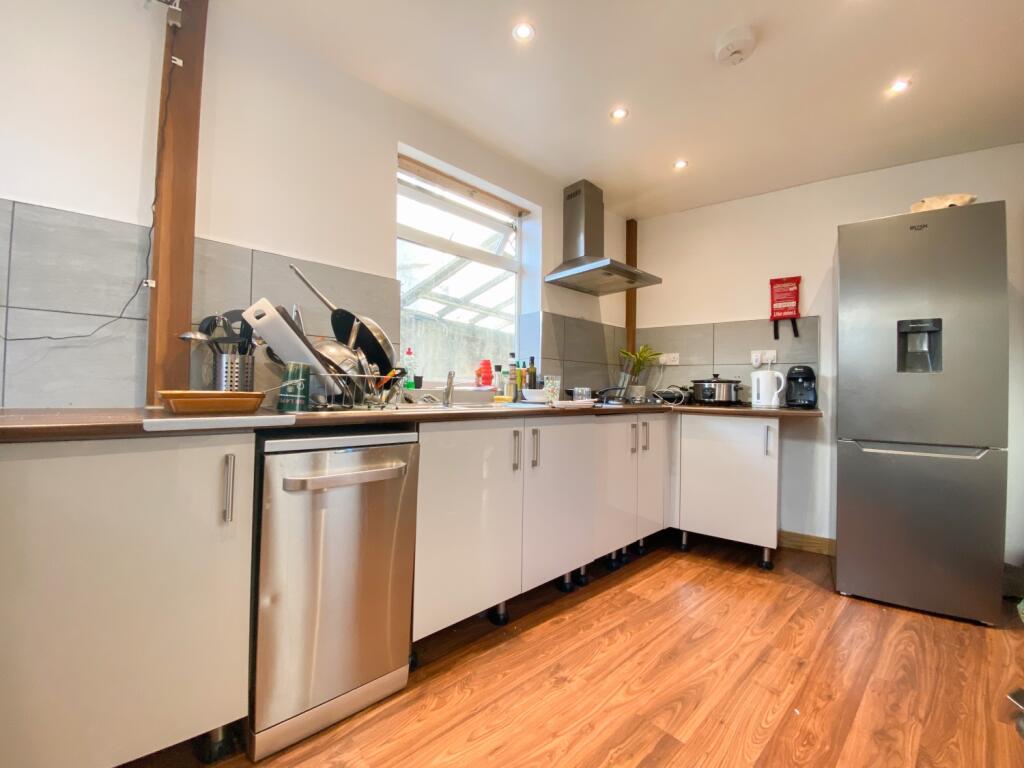 House in Cardiff, Maindy, Cathays - View 4