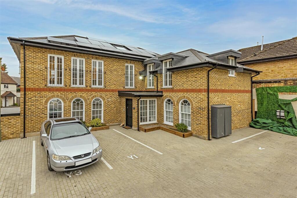 Apartment in Twickenham - View 4