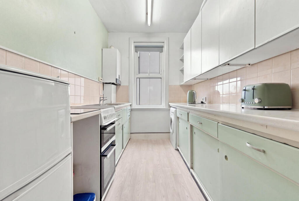 Valkyrie Road, Westcliff-on-Sea, SS0 photo 4
