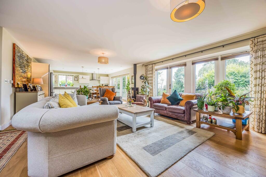 House in East Hampshire, Horndean - View 3