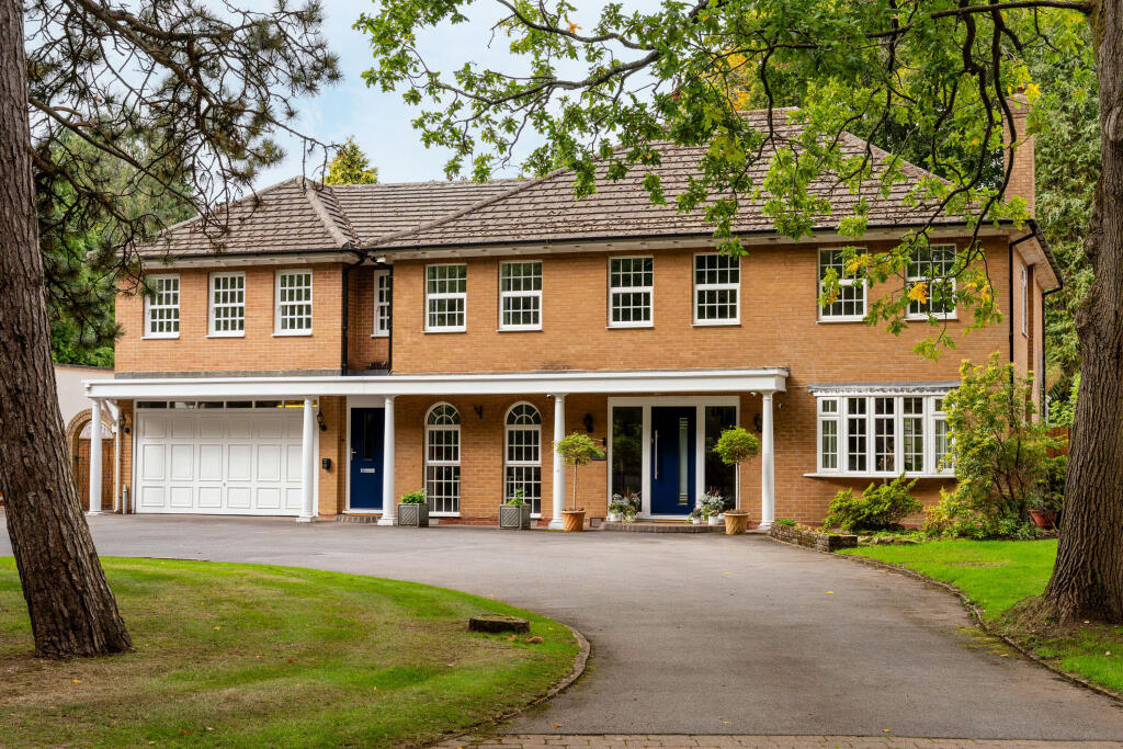 Main image of property: Lady Byron Lane, Knowle, Solihull