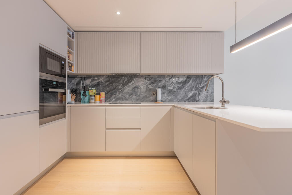 Apartment in London - View 3