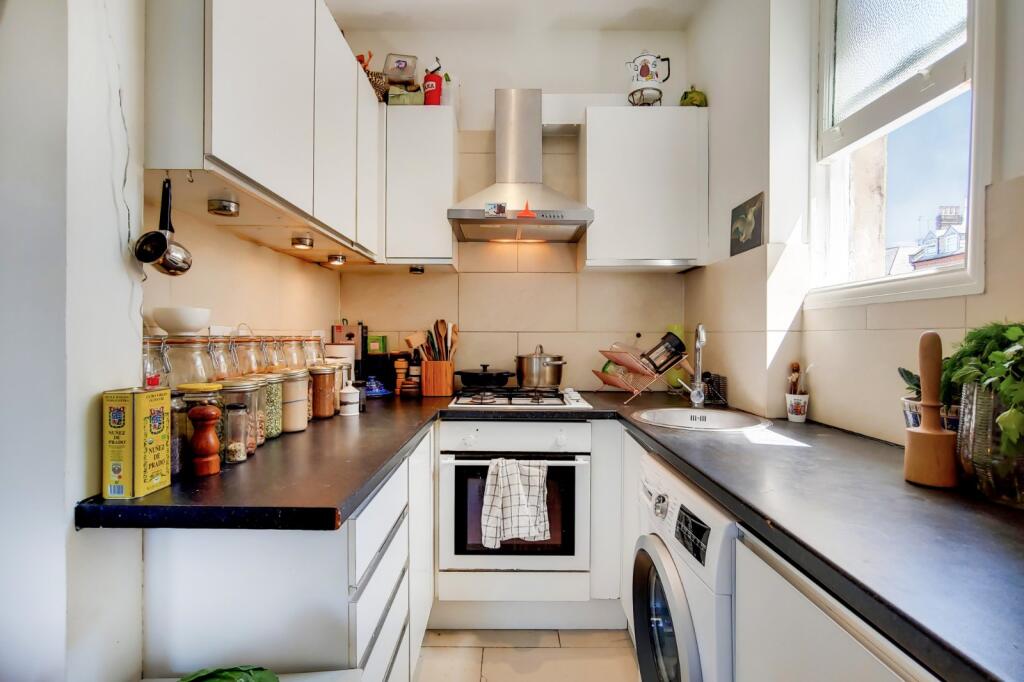 Apartment in London - View 4