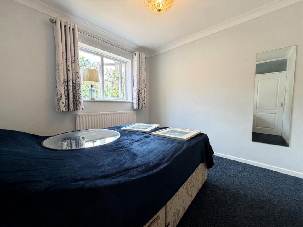 Apartment in Sunningdale, Windsor and Maidenhead - More